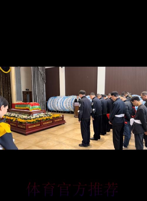 五超联赛赛会制呼市站赛前举行默哀仪式 悼念“5·12”逝去同胞