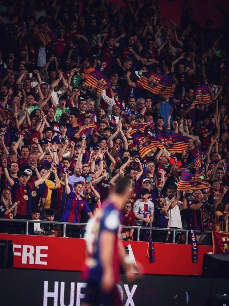 世体:巴萨状态爆棚 而皇马近两年历史交锋战绩占优 世体:巴萨状态爆棚 而皇马近两年历史交锋战绩占优